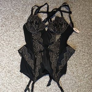 NWT VS Lingerie